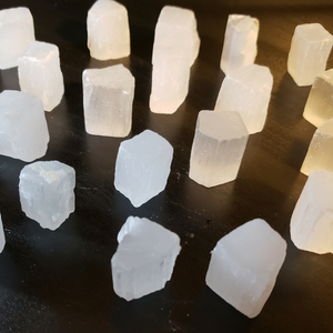 Selenite Mini Cubes (3pcs0, Natural Stone - Phiyani Rue
